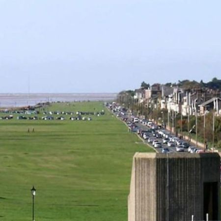 2 Bed Sleeps 6 Beach Retreat St Annes On Sea Βίλα Lytham St Annes Εξωτερικό φωτογραφία