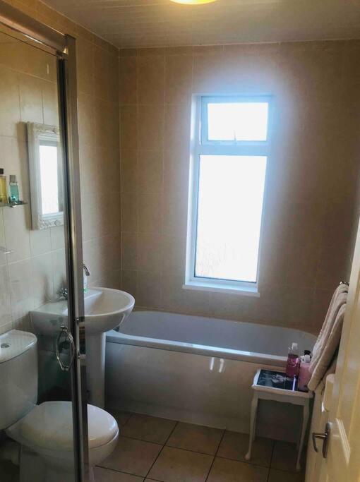 2 Bed Sleeps 6 Beach Retreat St Annes On Sea Βίλα Lytham St Annes Εξωτερικό φωτογραφία