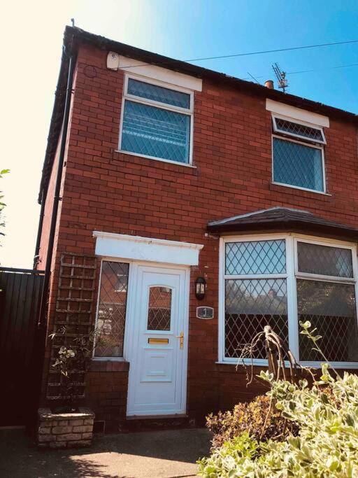 2 Bed Sleeps 6 Beach Retreat St Annes On Sea Βίλα Lytham St Annes Εξωτερικό φωτογραφία