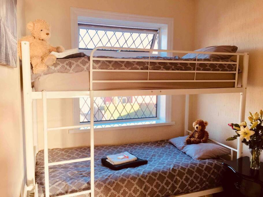 2 Bed Sleeps 6 Beach Retreat St Annes On Sea Βίλα Lytham St Annes Εξωτερικό φωτογραφία
