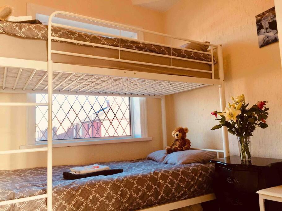 2 Bed Sleeps 6 Beach Retreat St Annes On Sea Βίλα Lytham St Annes Εξωτερικό φωτογραφία