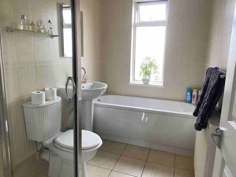 2 Bed Sleeps 6 Beach Retreat St Annes On Sea Βίλα Lytham St Annes Εξωτερικό φωτογραφία