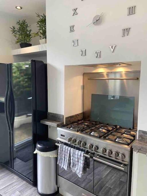 2 Bed Sleeps 6 Beach Retreat St Annes On Sea Βίλα Lytham St Annes Εξωτερικό φωτογραφία