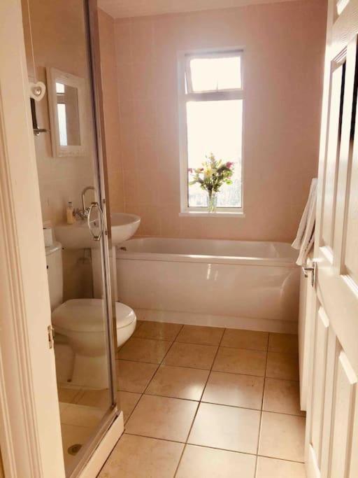 2 Bed Sleeps 6 Beach Retreat St Annes On Sea Βίλα Lytham St Annes Εξωτερικό φωτογραφία