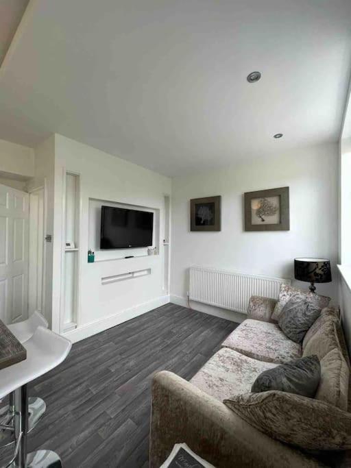 2 Bed Sleeps 6 Beach Retreat St Annes On Sea Βίλα Lytham St Annes Εξωτερικό φωτογραφία